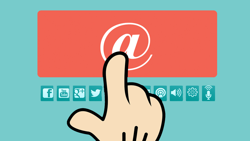 How Do You Handle Social Media When You’re On Vacation?
